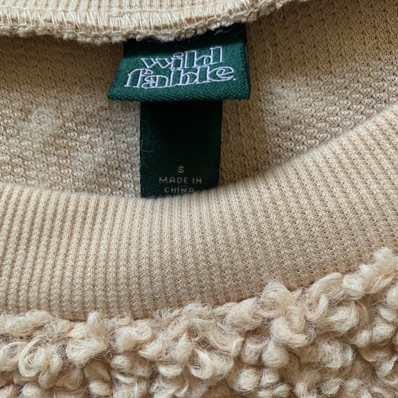 🍂🍁Crop Sweater 🍁🍂 - Picture 3 of 3